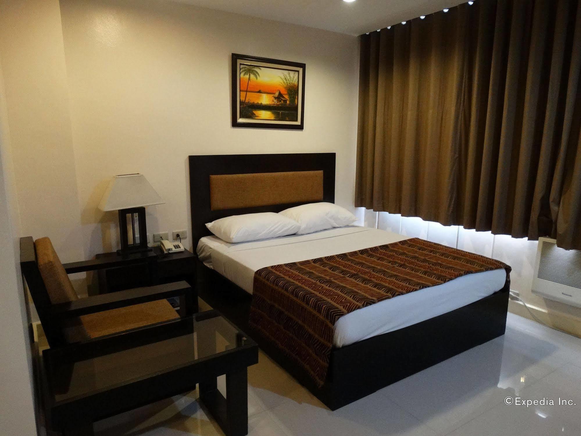 Paragon Tower 2* Manila